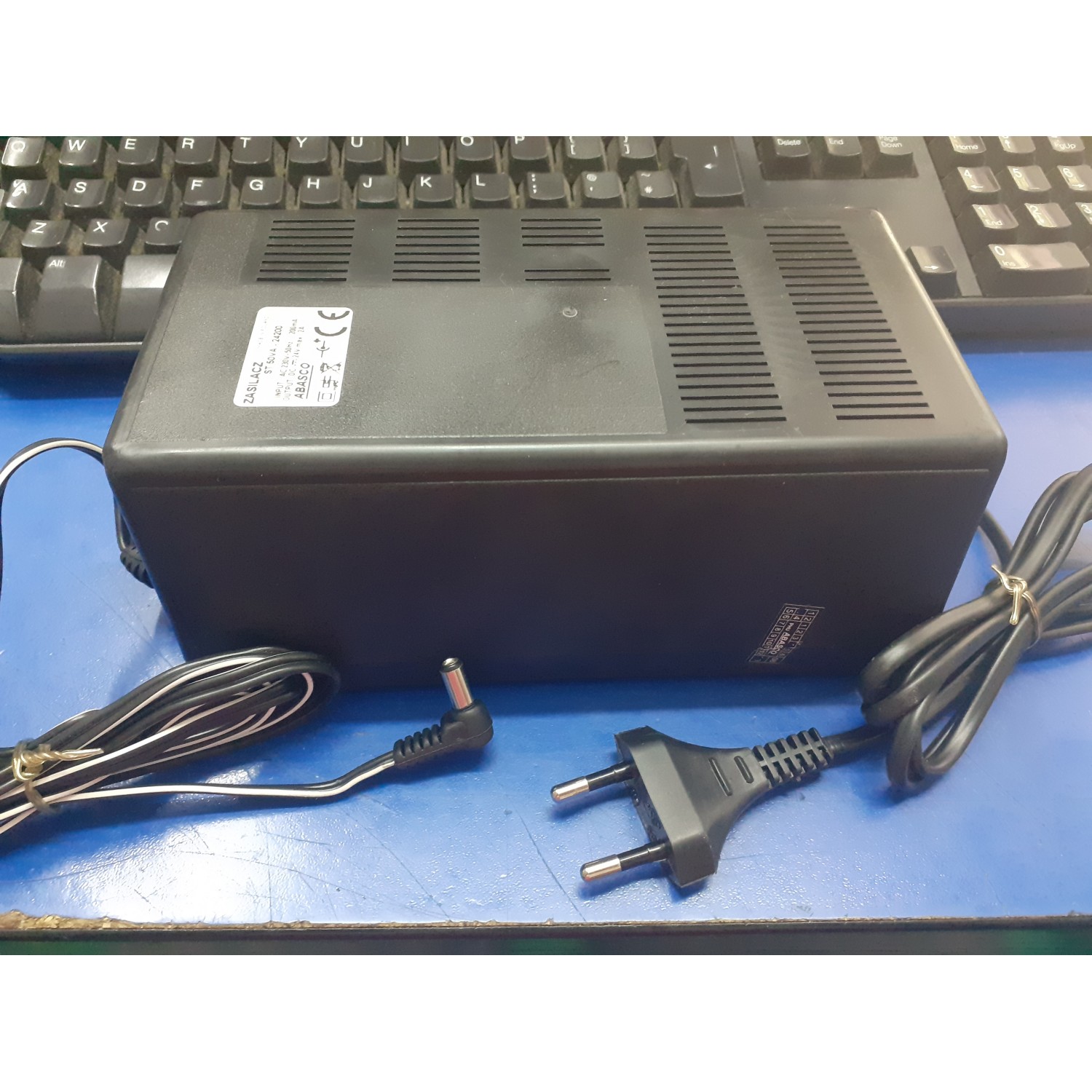 Alimentator nou 24V 2A mufa 5.5mm x 2.5mm