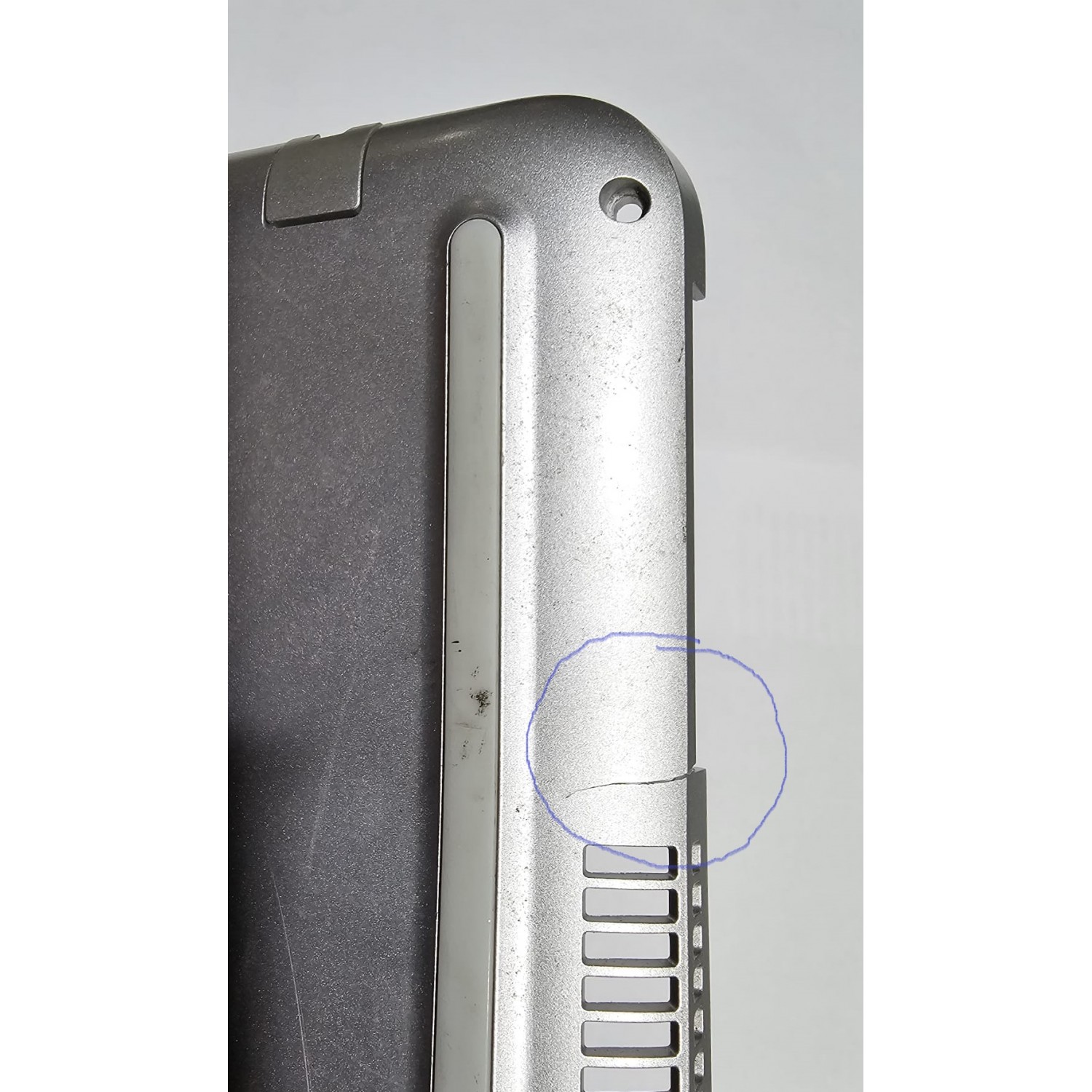 Carcasa Inferioara Bottom 856332-001 HP Pavilion 15-AU 15-AW Grad B cu defecte vezi ambele poze Bottomcase