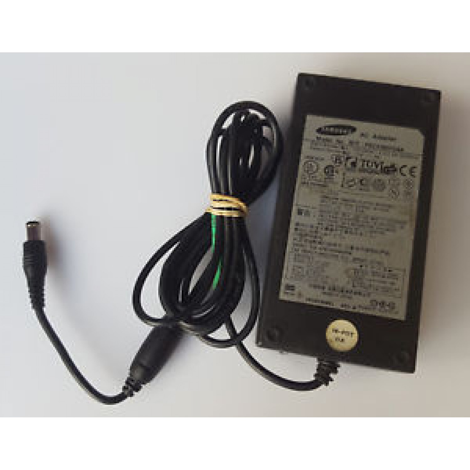 Alimentator monitor second hand SAMSUNG PSCV360104A 12V 3A tip mufa cu pin 6.5mm x 4.4mm
