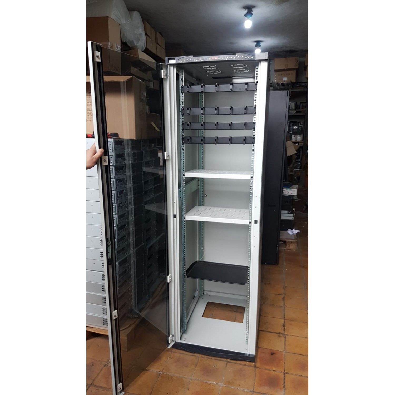 RACK 42U 600 x 800 mm