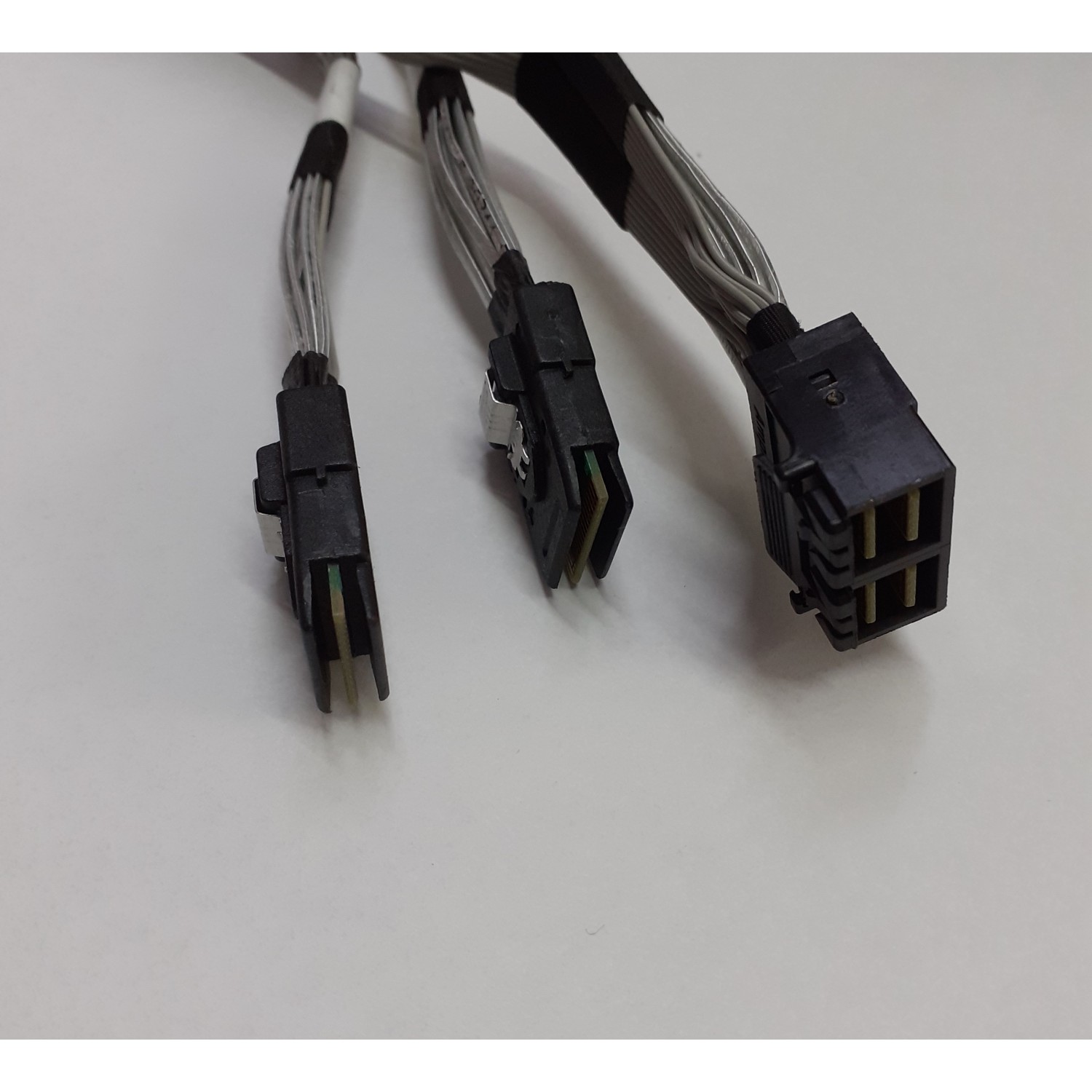 Cablu Sun Oracle 7091185 SFF-8643 to 2 x SFF-8087 X5-2 X6-2 50CM