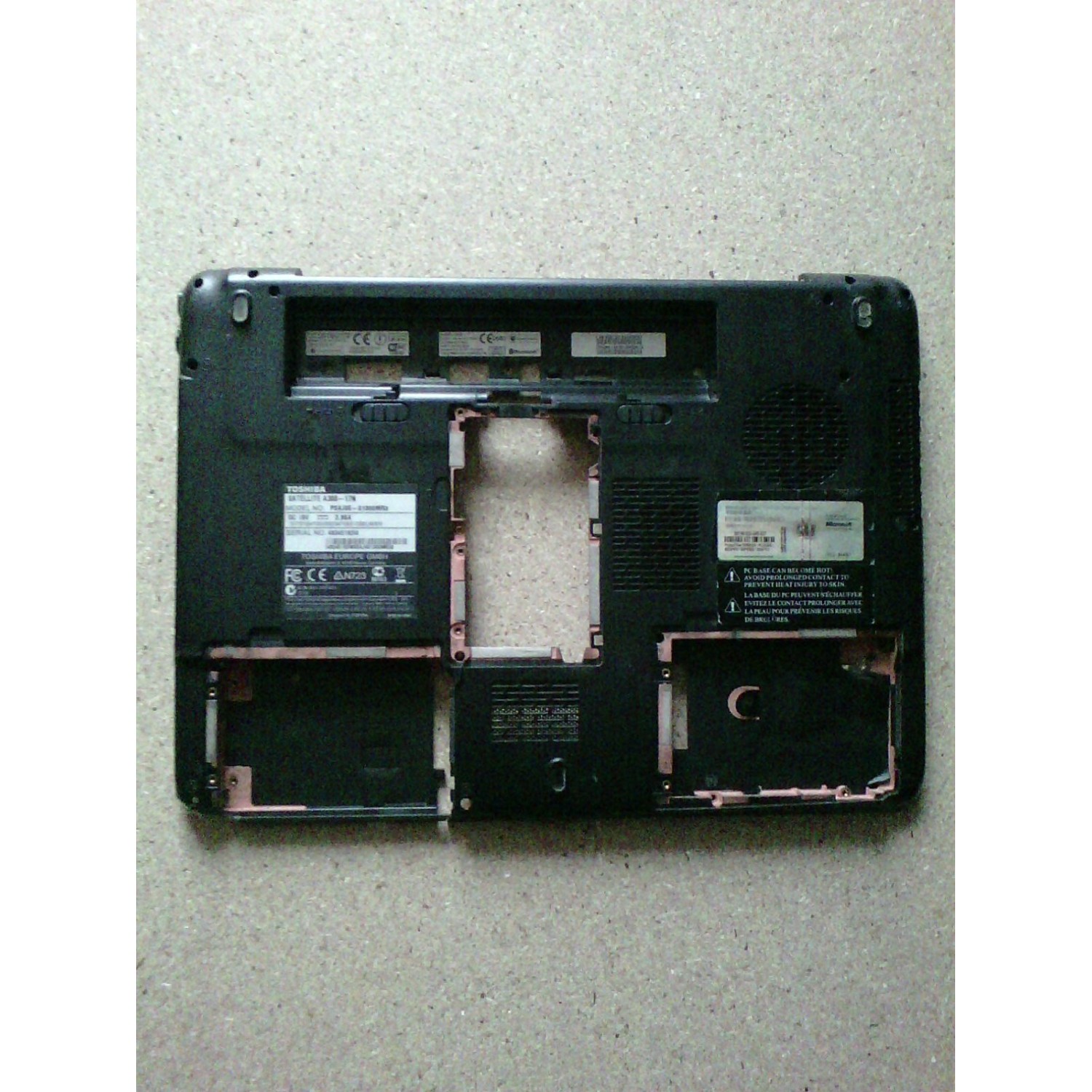 Bottomcase Toshiba Satellite A300 17N