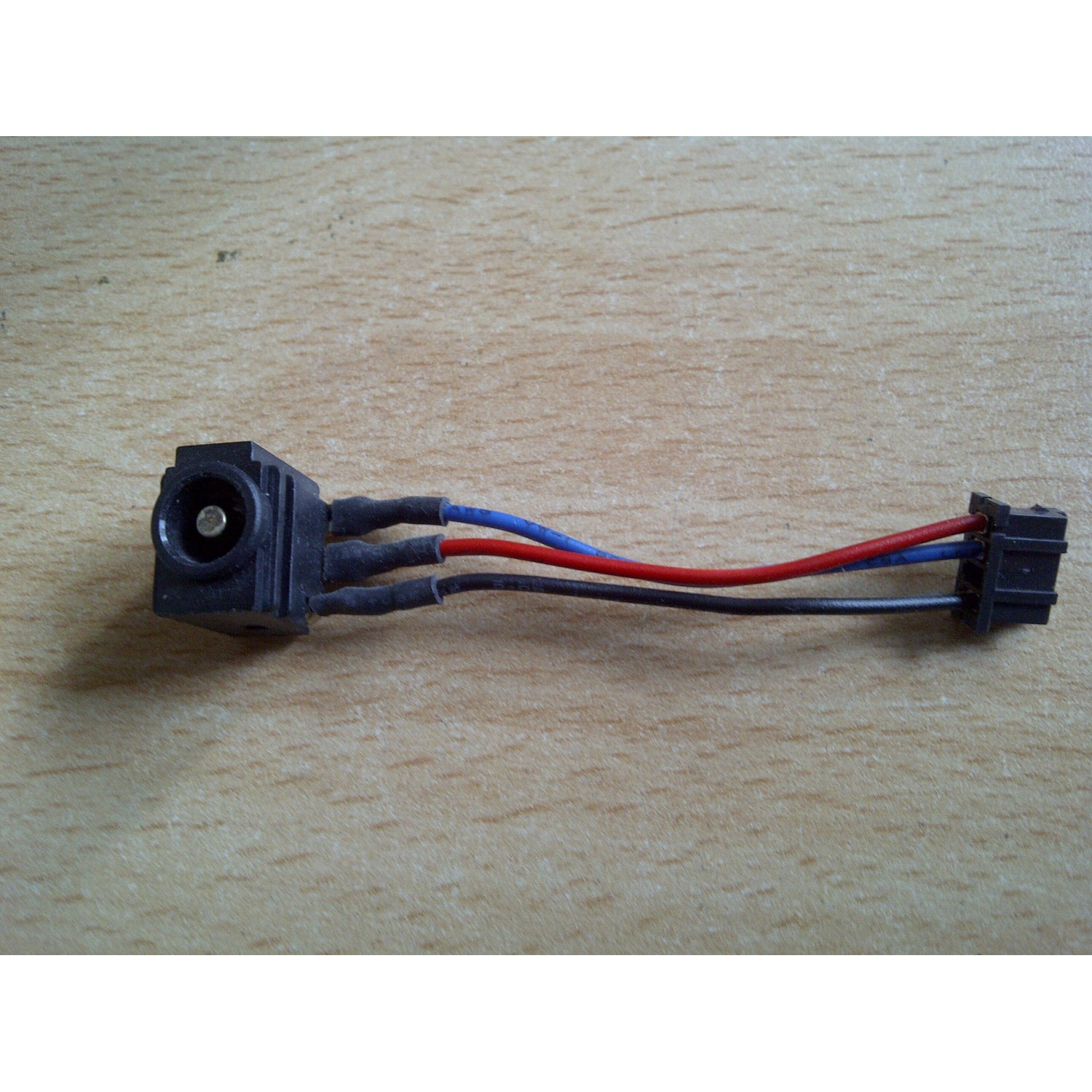 Mufa de alimentare Fujitsu LifeBook P701