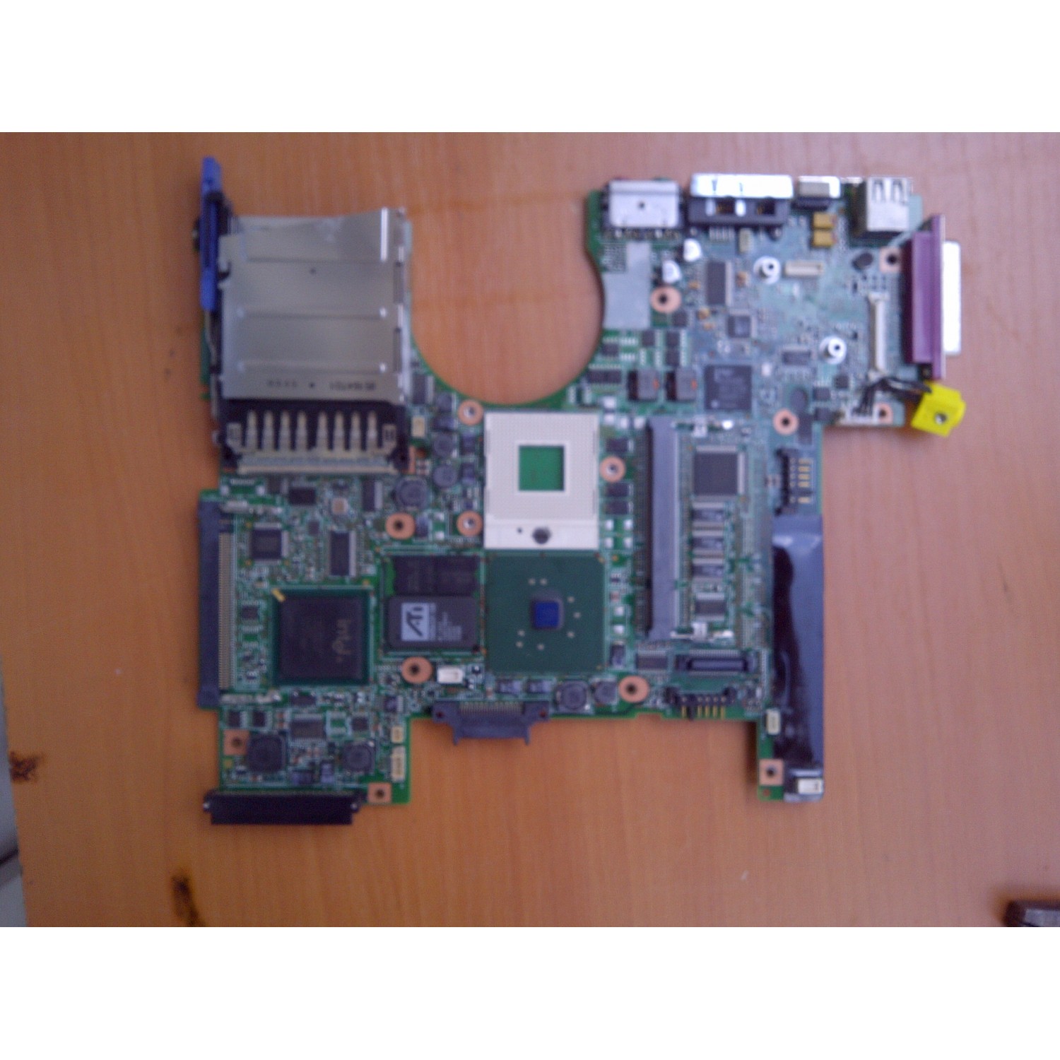 Placa de baza functionala  IBM T41