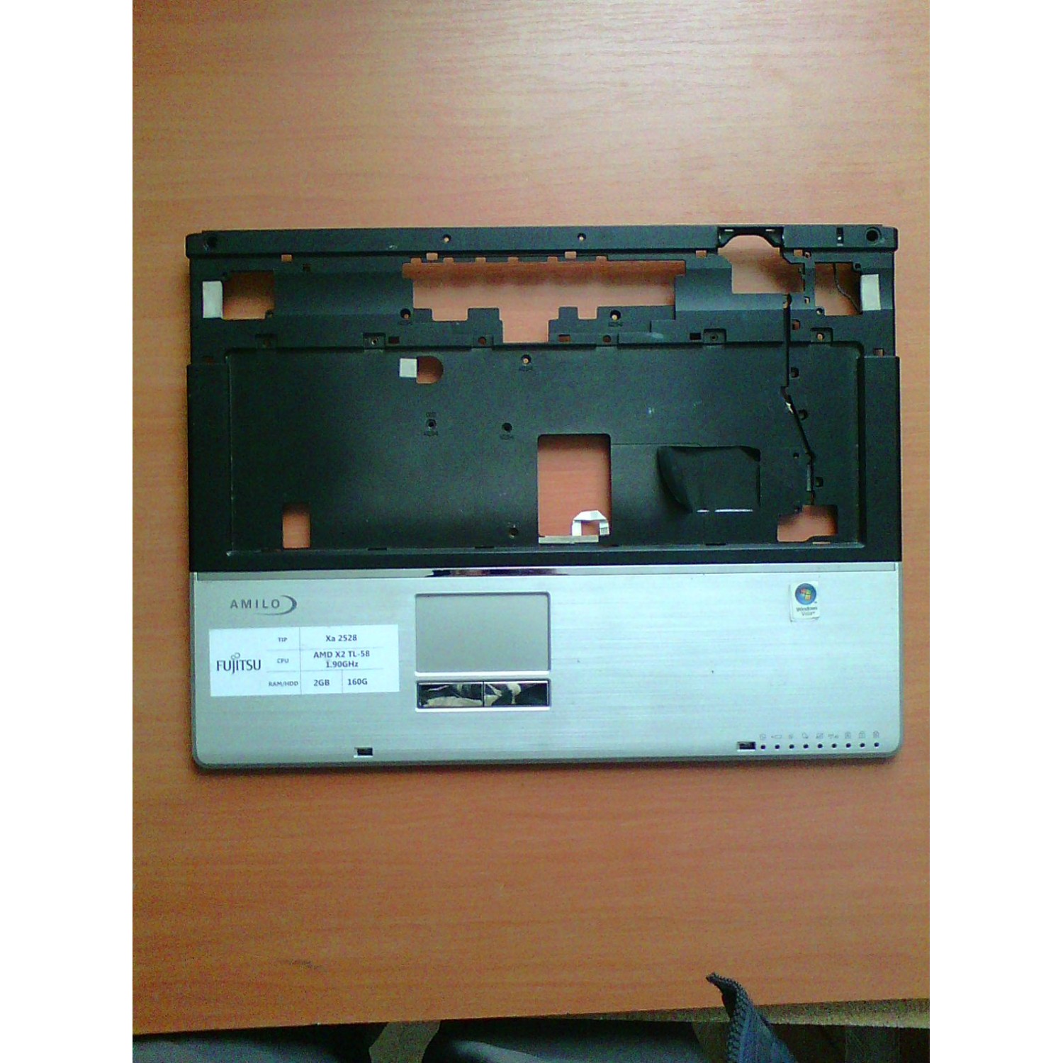 Palmrest cu touchpad Fujitsu Siemens Amilo Xa 1526 24-46511-01