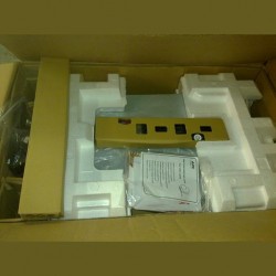 UPS APC 3000VA Rack Mountable 2U SU3000RMI2U NOU in cutia originala