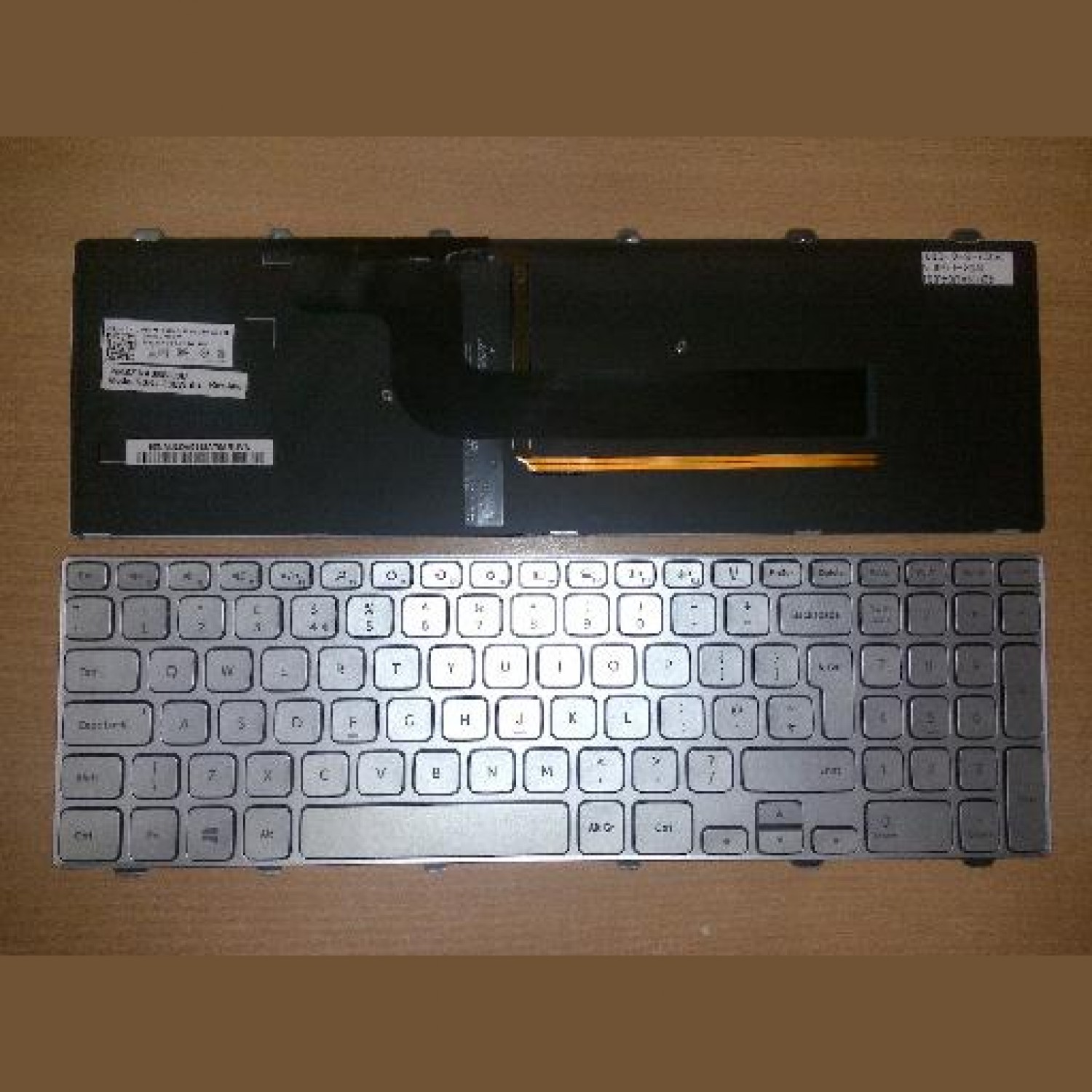 Tastatura laptop noua Dell Inspiron 15-7000 Series 7537 Silver UK Backlit