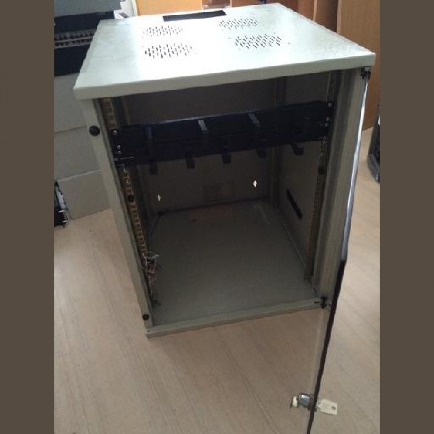 RACK 16U Cabinet Mic Gri deschis 710x540x600