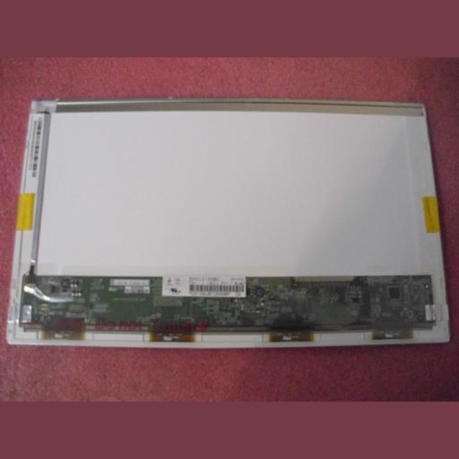 HannStar HSD121PHW1-A01 12.1"   WXGA HD   1366x768   (Glossy)   LED