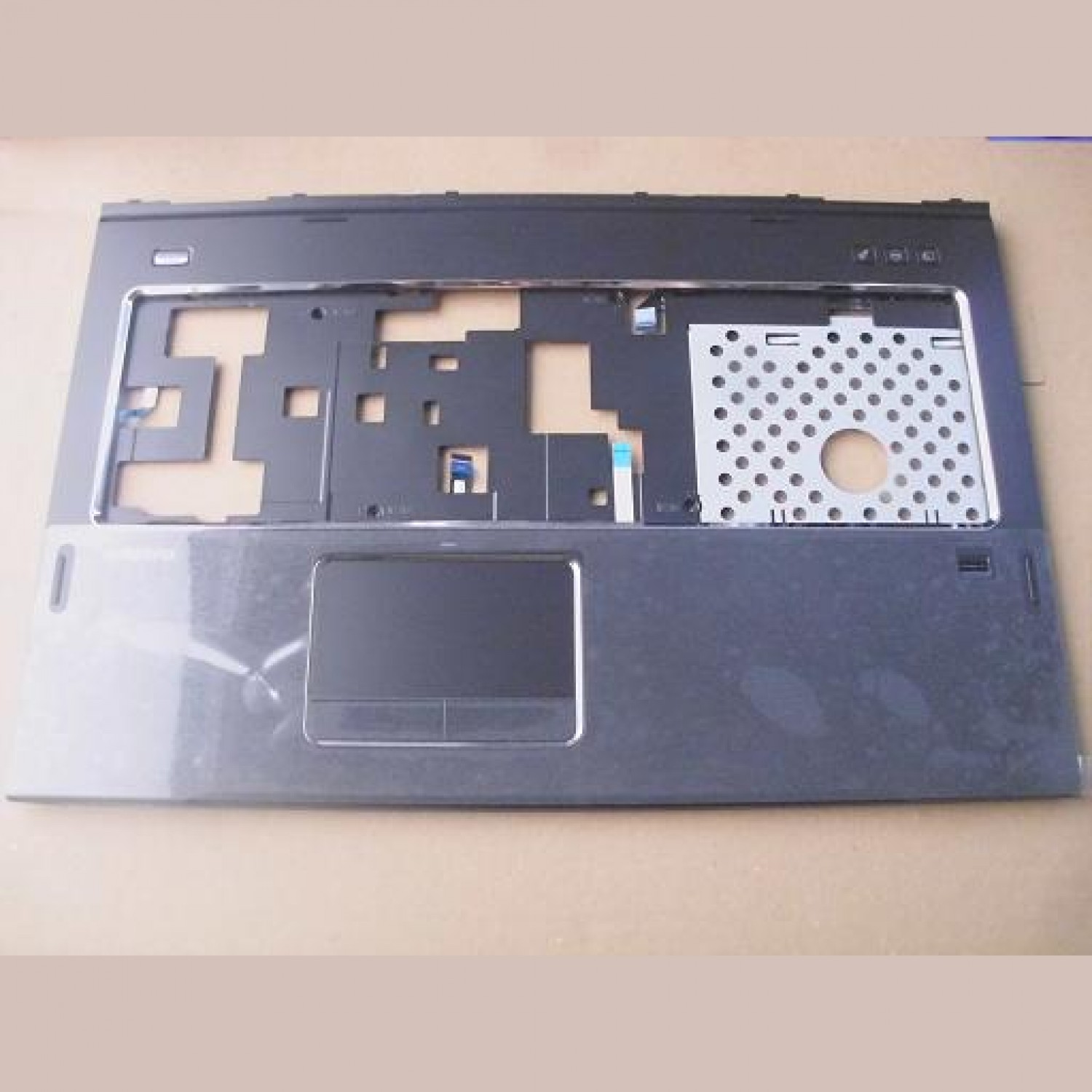 Palmrest cu touchpad nou DELL VOSTRO 3750 DP/N RK2DM