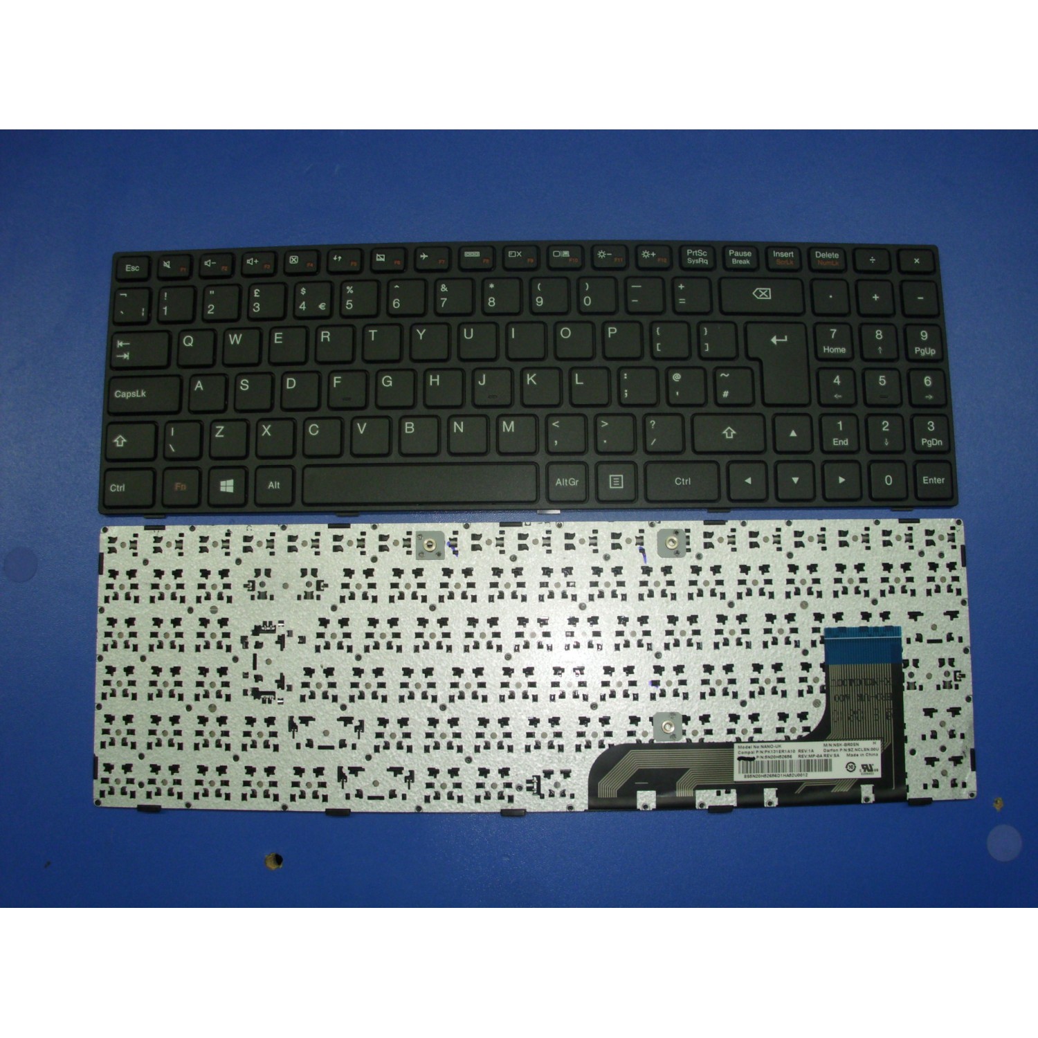 Tastatura laptop noua LENOVO Ideapad 100 15 Black Frame Black UK (Win 8)