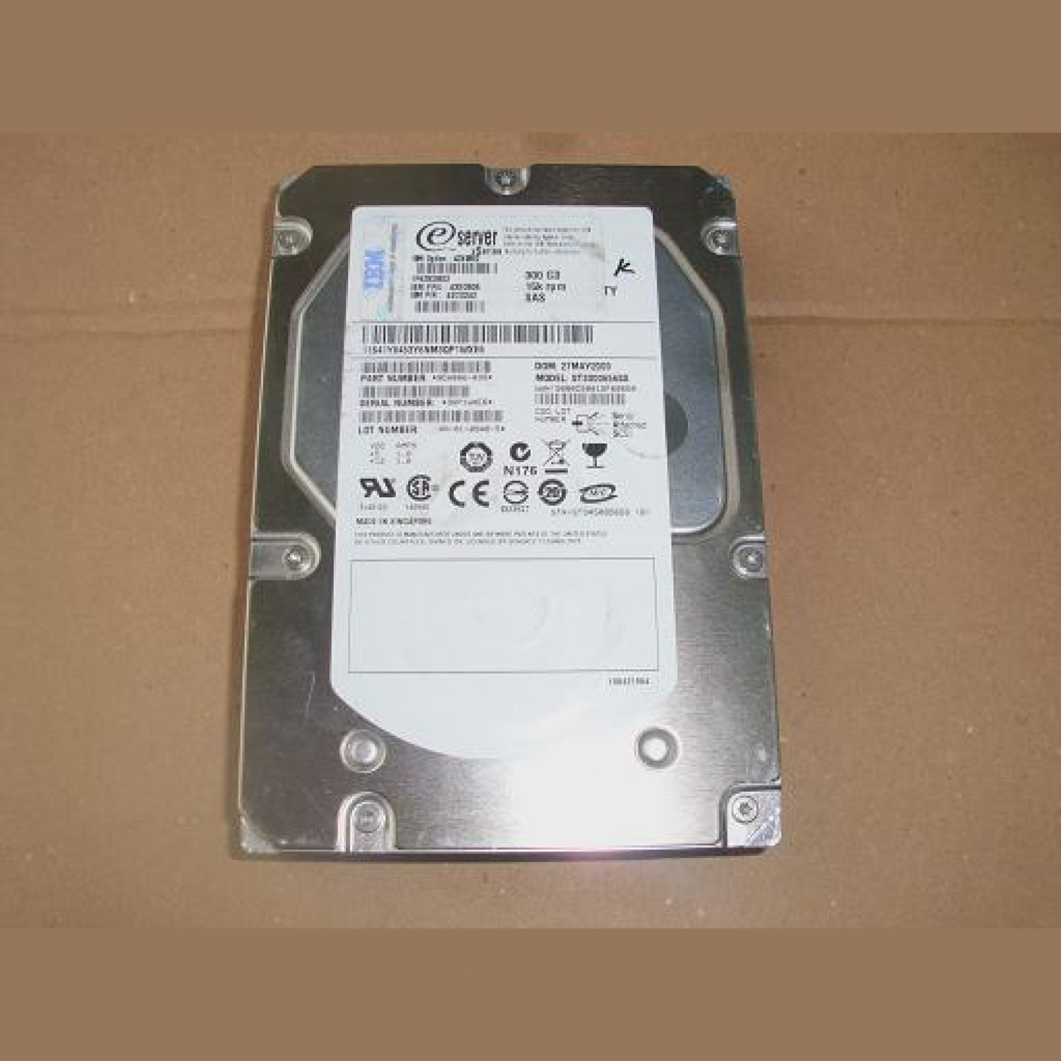 Hard disk server 3.5'' SAS 300GB 15K Hardisk-uri Server