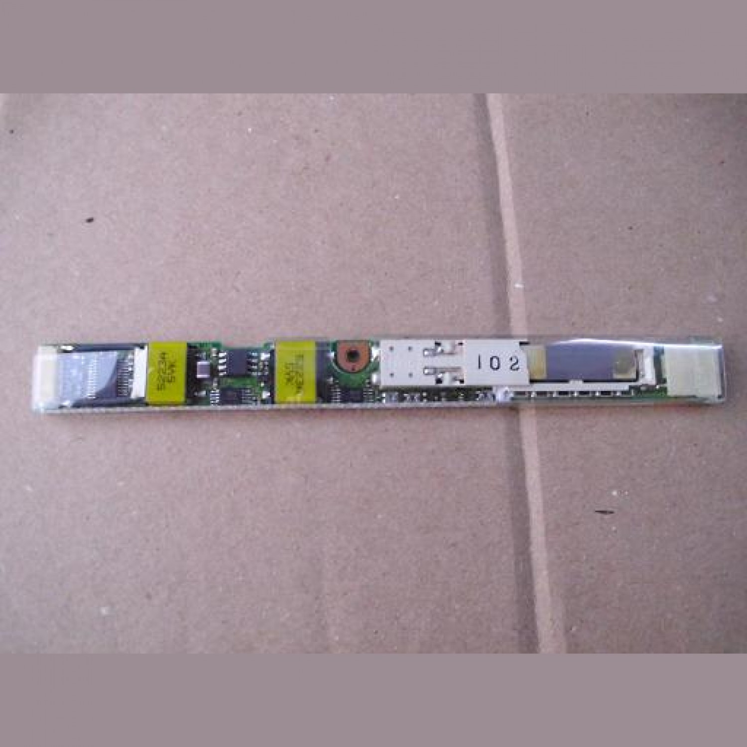 Invertor LCD Laptop Toshiba Satellite R15  14.1''