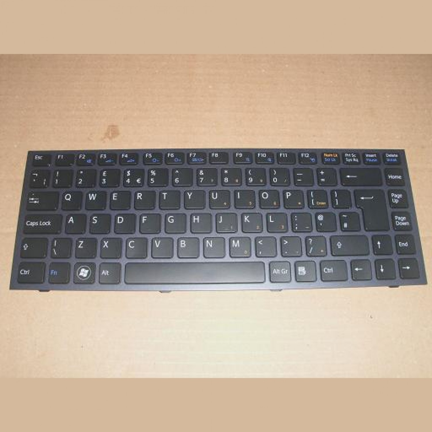 Tastatura laptop noua SONY VPC-S Series Black Frame Black UK BACKLIT