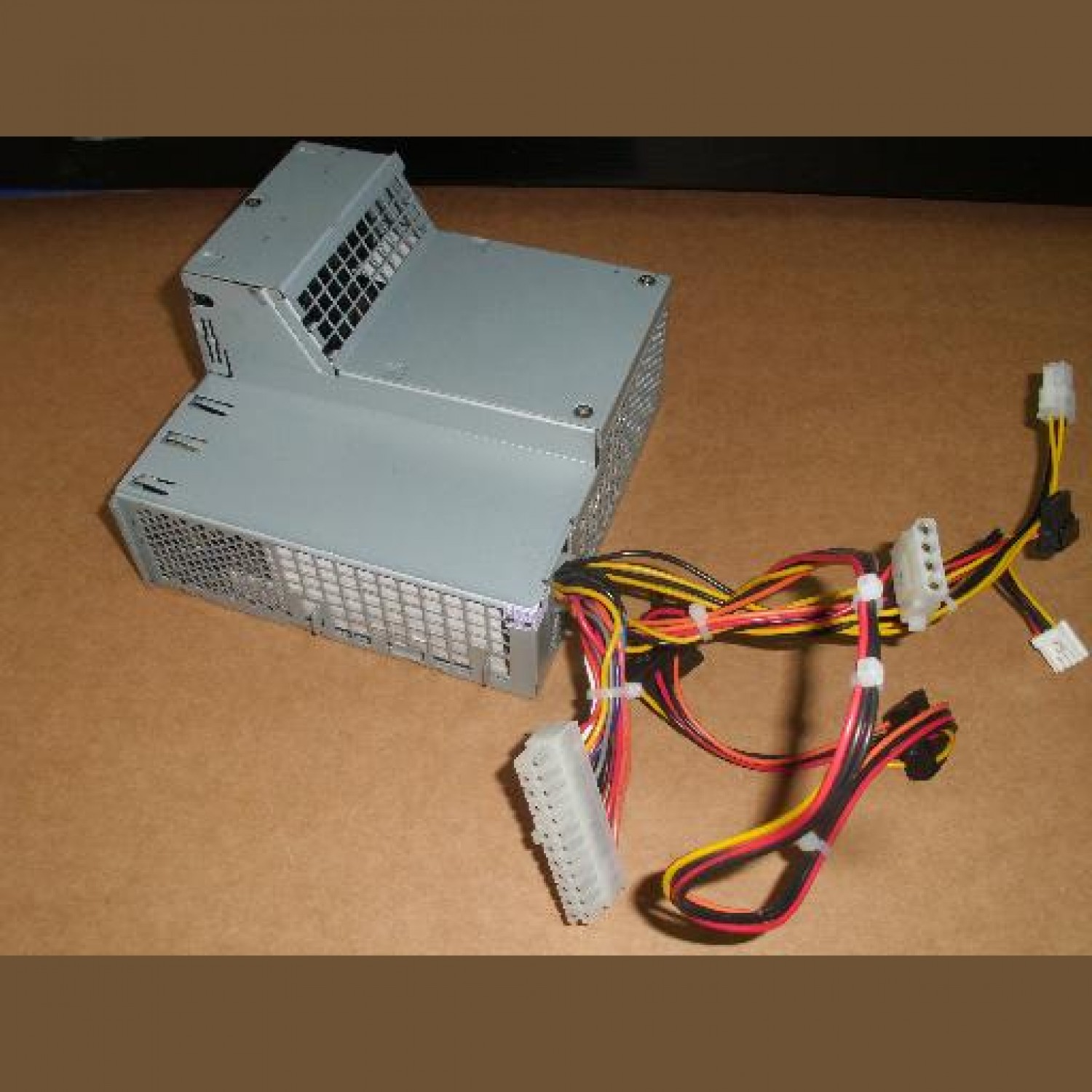 Sursa alimentare PC Fujitsu Siemens Esprimo E5730 S26113-E511-V50 Model DPS-300AB-17 300W