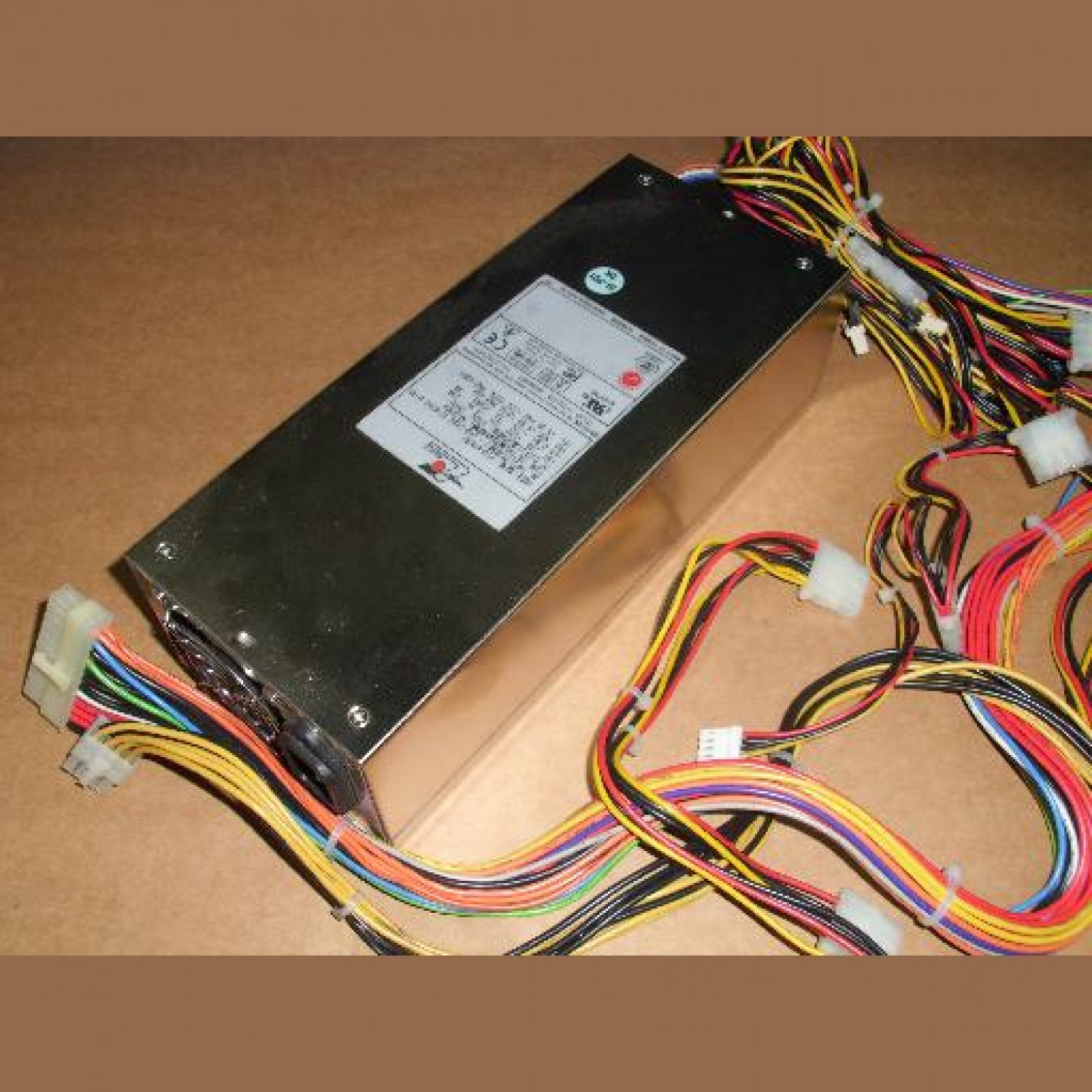 Sursa de alimentare EMACS MODEL P2G-6460P 435W