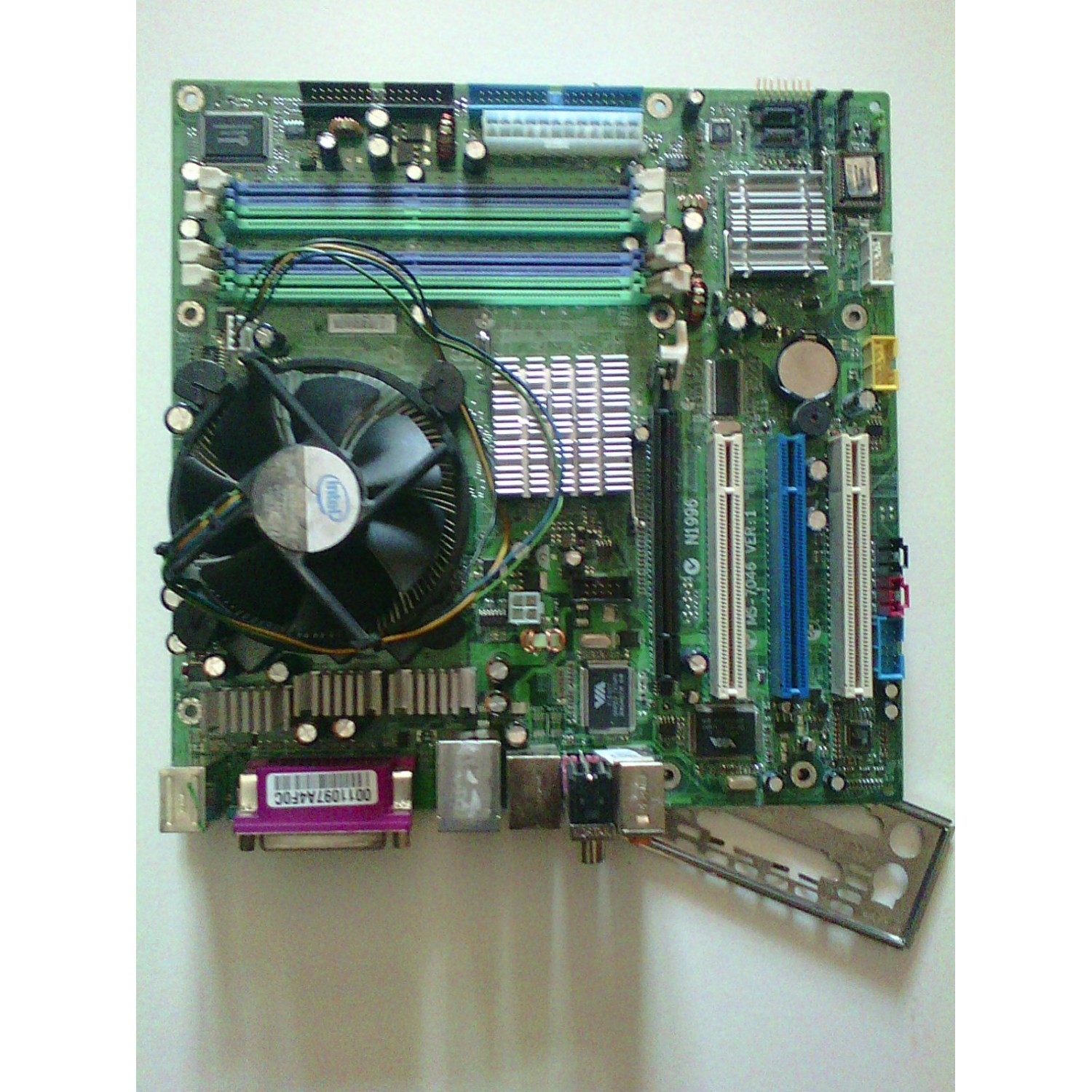 Placa de baza MSI MS-7046 +proc+cool