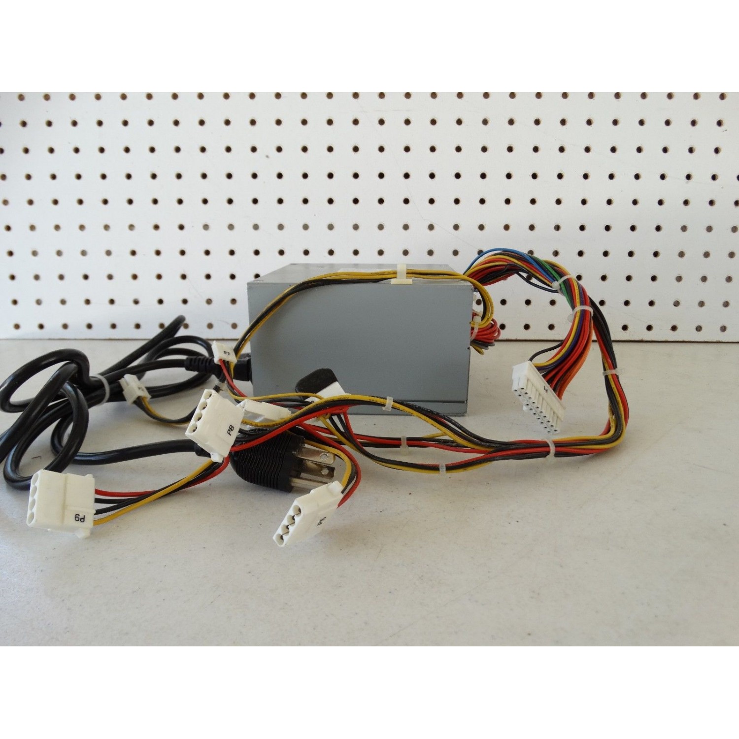 Sursa PC Dell Optiplex GX60 GX150 GX240 HP-P2507F3CP DP/N 2N333 250W