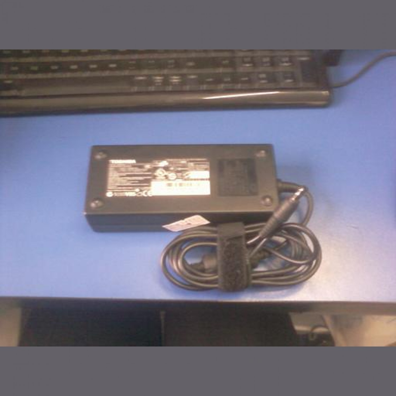 ALIMENTATOR TOSHIBA 19V 6.32A